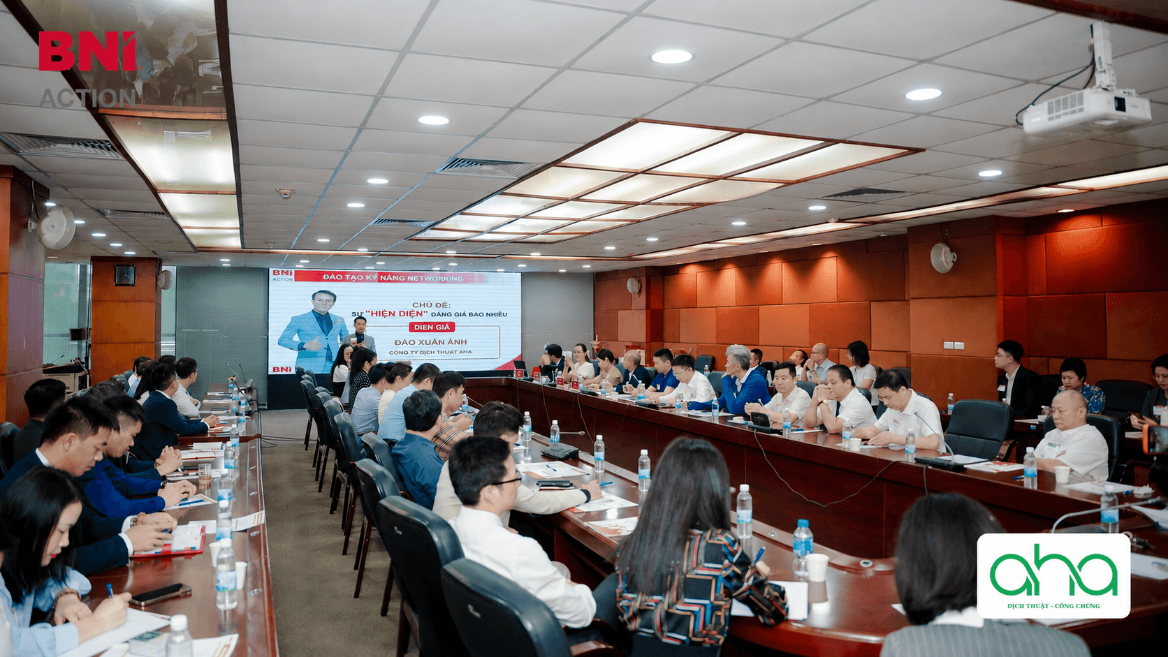 Hội thảo đào tạo kỹ năng networking có sự tham gia của Dịch thuật AHA Hội thảo đào tạo kỹ năng networking có sự tham gia của Dịch thuật AHA