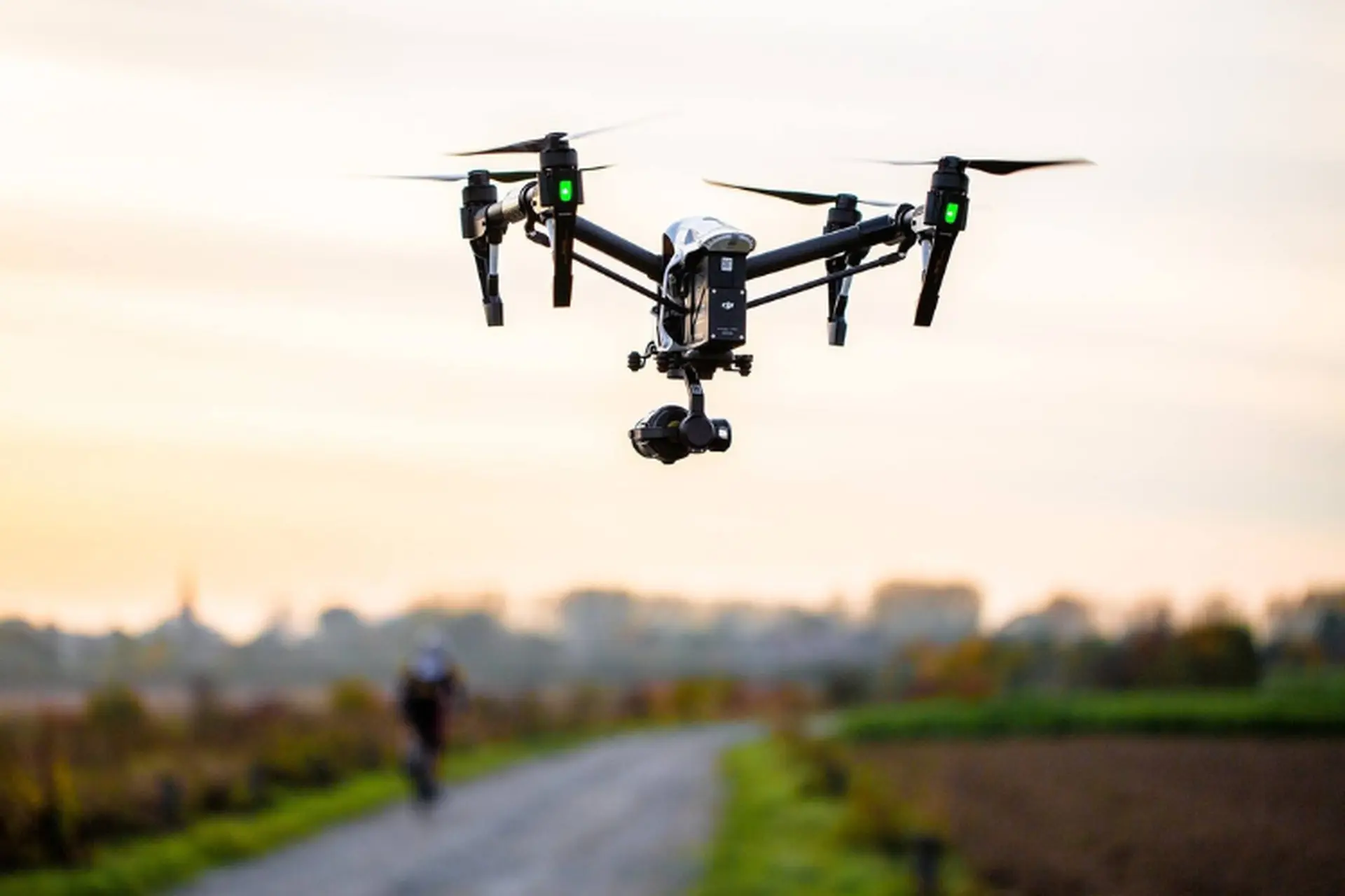 Chi phí xin giấy phép bay flycam là bao nhiêu?